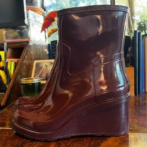 Wedge-heeled Hunter rainboots